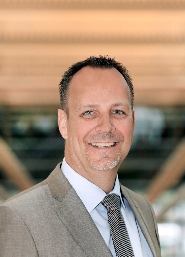 Alexander Müller, Head of Office and Logistics