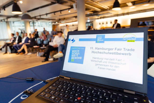 Die Siegerehrung zum Hochschulwettbewerb „Hamburg! Handelt! Fair!“ fand am 24. Juni in der HSBA Hamburg School of Business Administration statt.