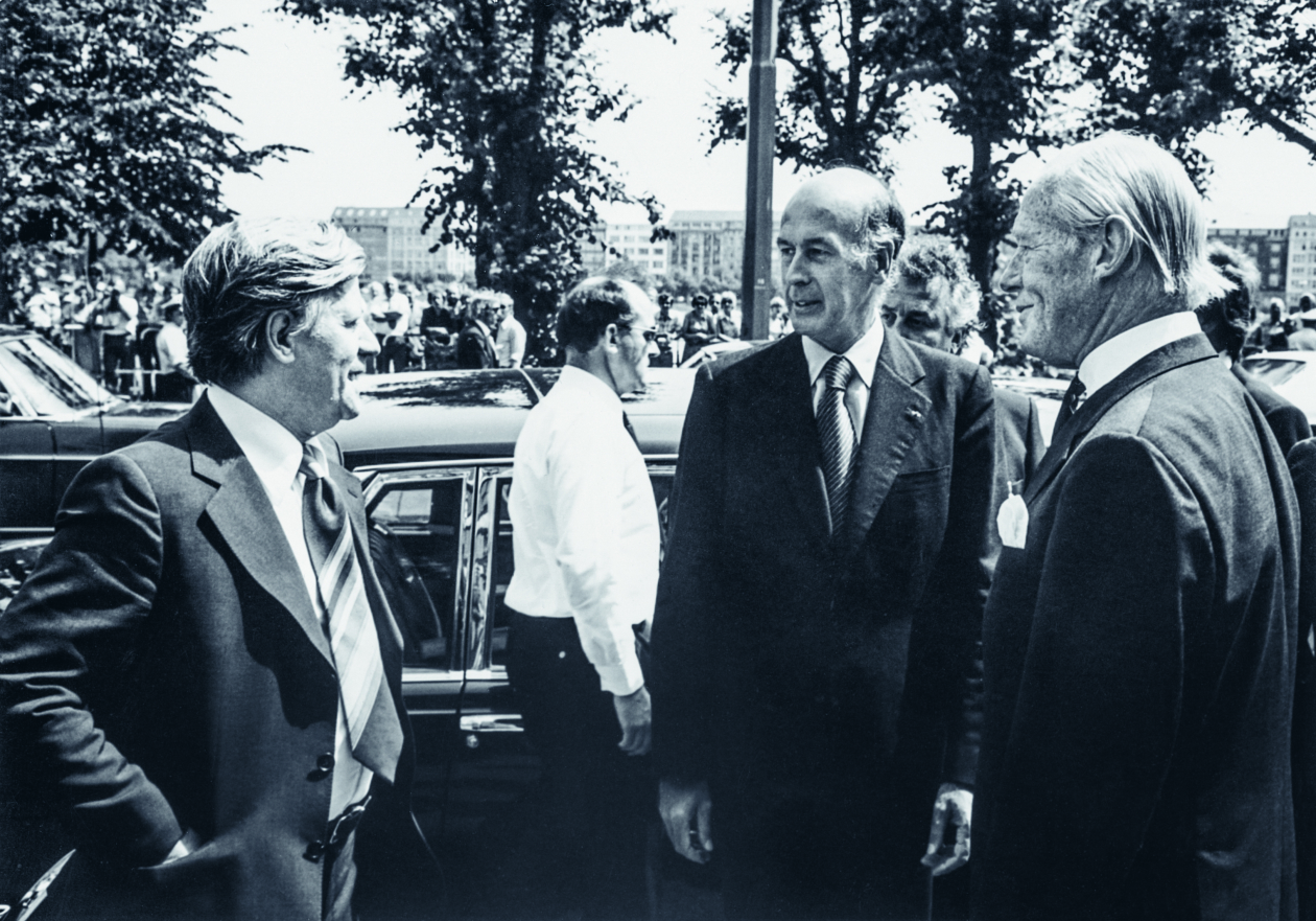 NEU_Helmut Schmidt_Ehrenmitgl KAP_3_Seite_144_2