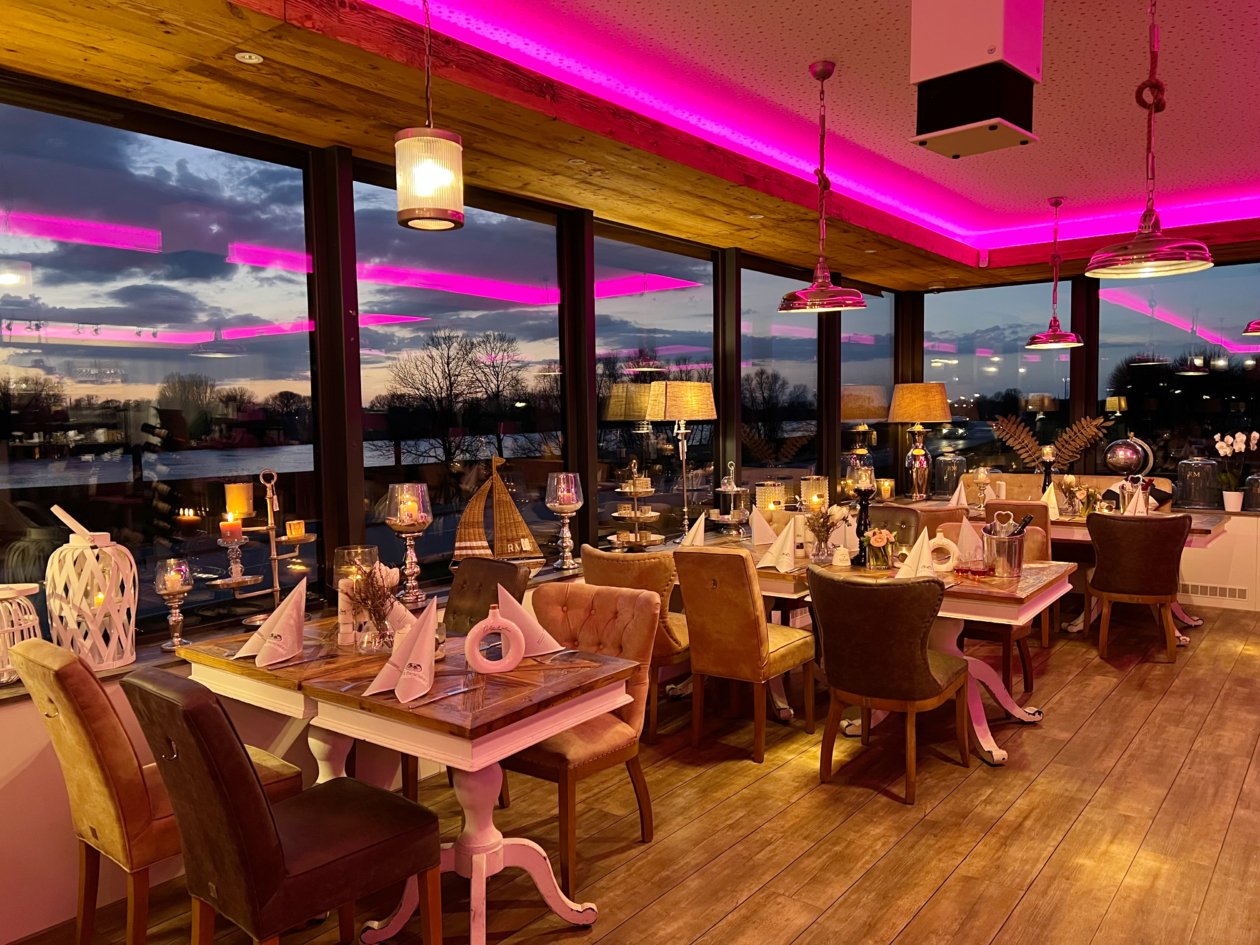 Die „Wein- und Friesenstube“ in Ochsenwerder öffnet derzeit nur am Wochenende – etwa für den klassischen Gänsebraten.