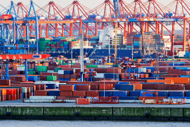 Mehr Exporte in die EU, weniger in die USA: Die Absatzmärkte des Außenhandels verändern sich – auch aufgrund der erratischen US-Politik.