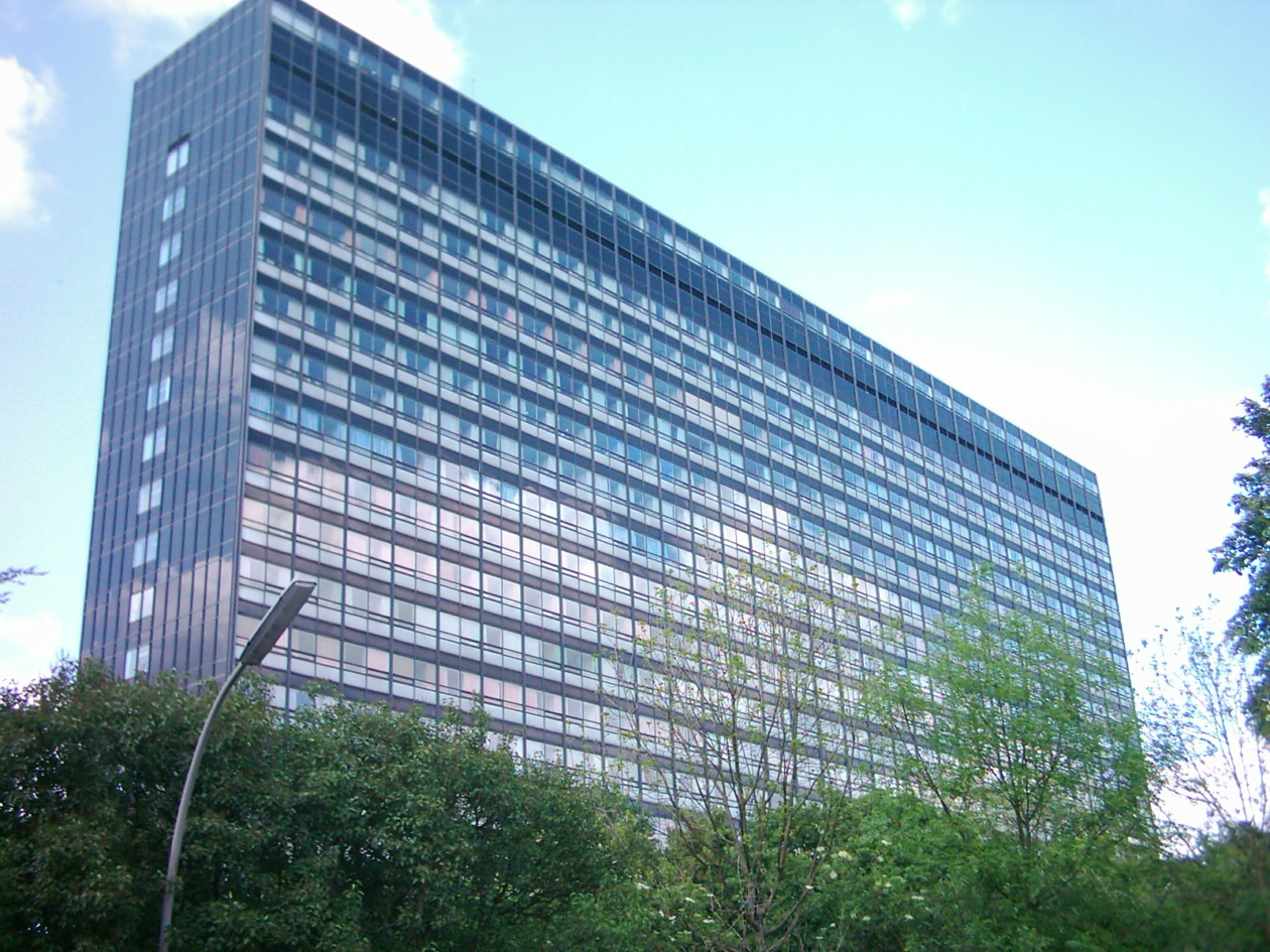 Allein in der Asklepios Klinik Altona mit 1700 Beschäftigten arbeiten pro Jahr knapp 100 Ärztinnen und Ärzte sowie 300 Pflegekräfte ausschließlich für die Dokumentation.