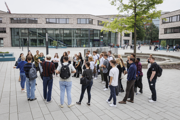 Noch begrüßt die BHH ihre Studierenden in der Anckelmannstraße, doch zum Wintersemester eröffnet ein neuer Campus im Ausschläger Weg.