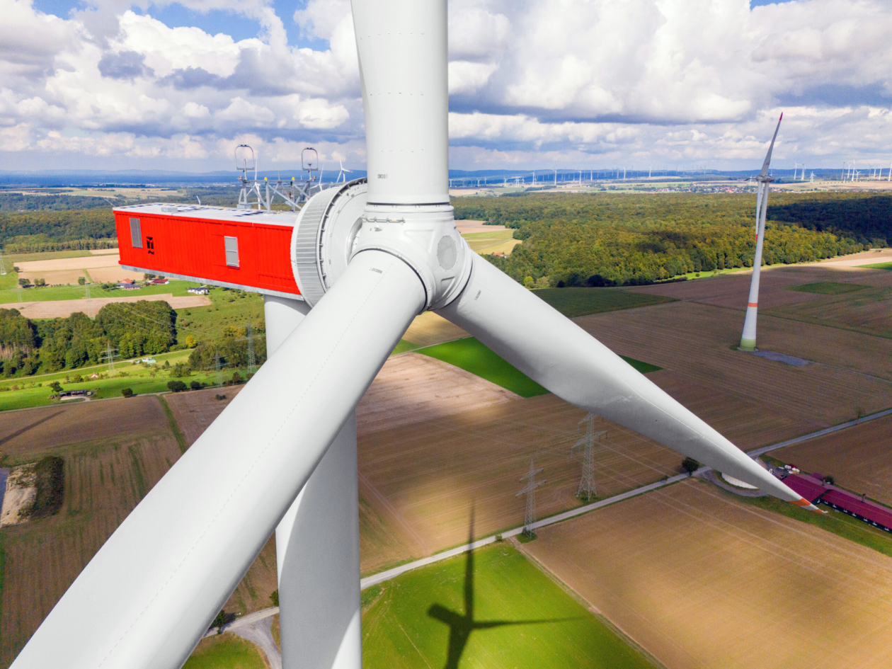 Details Windrad: https://www.enercon.de/de/windanlagen/e-160-ep5